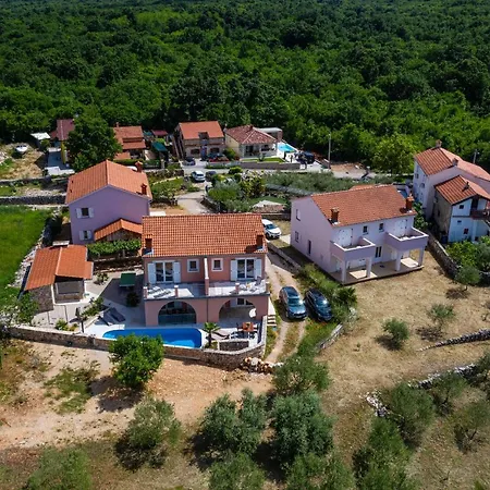 Mali Raj Vakantiehuis Šilo