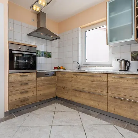 Mali Raj Vakantiehuis Šilo