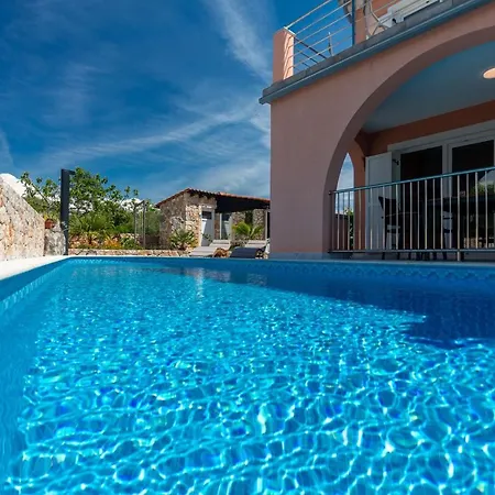 Mali Raj Vakantiehuis Šilo