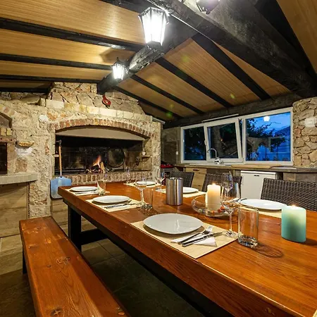 Vakantiehuis Mali Raj