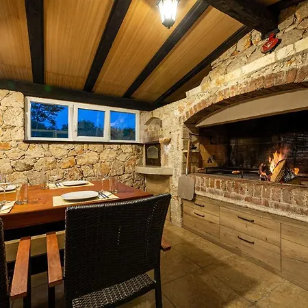 Vakantiehuis Mali Raj