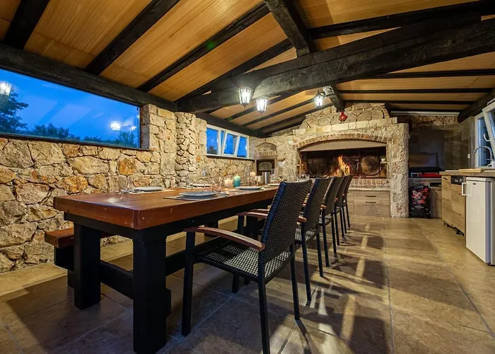 Mali Raj * Silo (Krk)