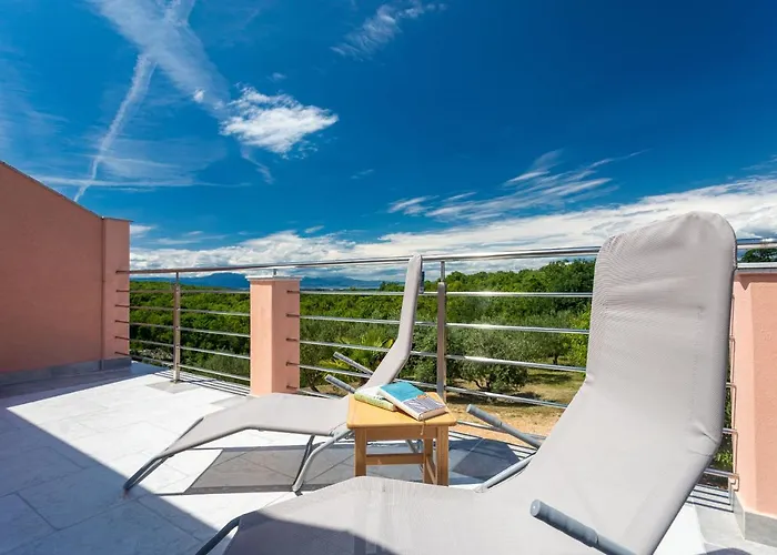 Holiday home Mali Raj Silo (Krk)